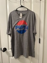 Pepsi Men&#39;s Graphic Short Sleeve T-Shirt Athletic Fit Size 2XL Gray Blue Red - £28.86 GBP