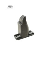 MERCEDES R231 SL-CLASS REAR TRUNK LID RIGHT PARTITION PANEL BRACKET HOOK - $24.43 CAD