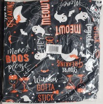 Vinyl Flannel Back Custom Fit Tablecloth,54&quot;x76&quot;Oval,HALLOWEEN Theme On Black,Lk - £18.19 GBP