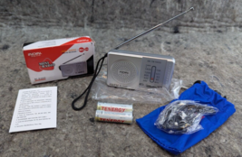 INDIN FM/AM Battery Operated Mini Pocket Radio model BC-R2049 New - $5.99
