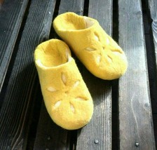 US 9 Wool slippers for women US * Handmade house shoes * Yellow slippers - £27.87 GBP