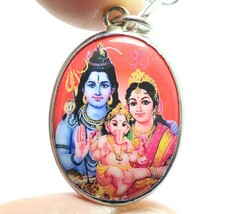 LORD SHIVA MAA PARVATI GANESHA GOD FAMILY BLESSED OM AUM PENDANT SIVA UM... - $33.74