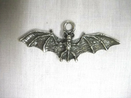 Flying Vampire Bat Blood Sucking Bat Silver Color Pewter Pendant Adj Necklace - £7.18 GBP