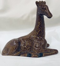 Vintage Glazed Pottery Seated Giraffe Statue Animal Home Decor Figurine 6 1/4" H - £18.99 GBP