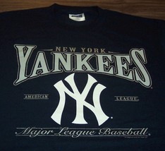 VINTAGE 2001 NEW YORK YANKEES MLB BASEBALL T-Shirt MENS LARGE - £19.38 GBP