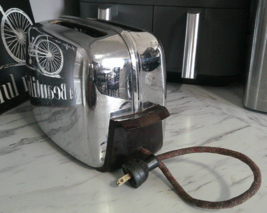 Toastmaster 1B14 Retro Chrome Toaster – Works! Classic Mid-Century Design - $458.11 MXN