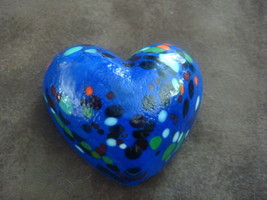 Signed paperweight heart shaped,  Hand Blown 2&quot; [2-PW] - £43.42 GBP
