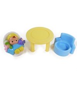 2005 Little People Lil Movers Baby In Infant Seat Doll Blue Chair Table ... - $111.74 MXN