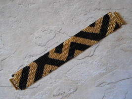 Bracelet: Black &amp; Gold ZigZag, Peyote Stitch, Tube Clasp - £29.29 GBP