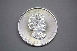 2017 $5 Fine 1 oz Silver Maple Leaf Coin Canada 9999 Fine Ag Circulated - $41.86