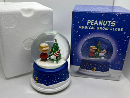 PEANUTS Christmas 50th Anniversary Musical Snow Globe Hallmark Holidays in BOX - £27.92 GBP