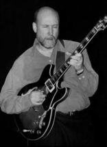 John Scofield 8&quot;x10&quot; B&amp;W Photo - $294.14 MXN