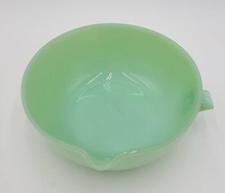 Vintage Fire King Jadeite One Spout Skillet Bowl with Broken Handle Oven Ware - £22.66 GBP