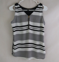 Express Women&#39;s Black &amp; White Striped Sleeveless 3/4 Zip Blouse Size Small - £10.68 GBP