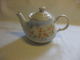 Teapot White Porcelain Flower Motifs And Gold Trim Hold 4 Cups Liquid Ro... - $49.99