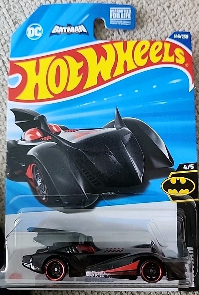 Hot Wheels Batmobile Black &amp; Red - $8.17