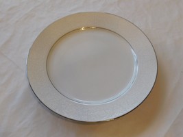 364 Wakefield Fine China International Silver Co. Serving Plate 12.25&quot; Round - £16.27 GBP