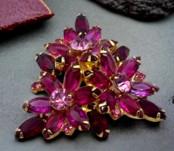 Julianna Pink Floral Brooch Rhinestone Triple Flower Pin Brooch 3&quot; State... - £294.19 GBP