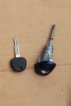 2007-2010 Hyundai Elantra Ignition Switch & Driver Door Lock Cylinder W/ Key image 8