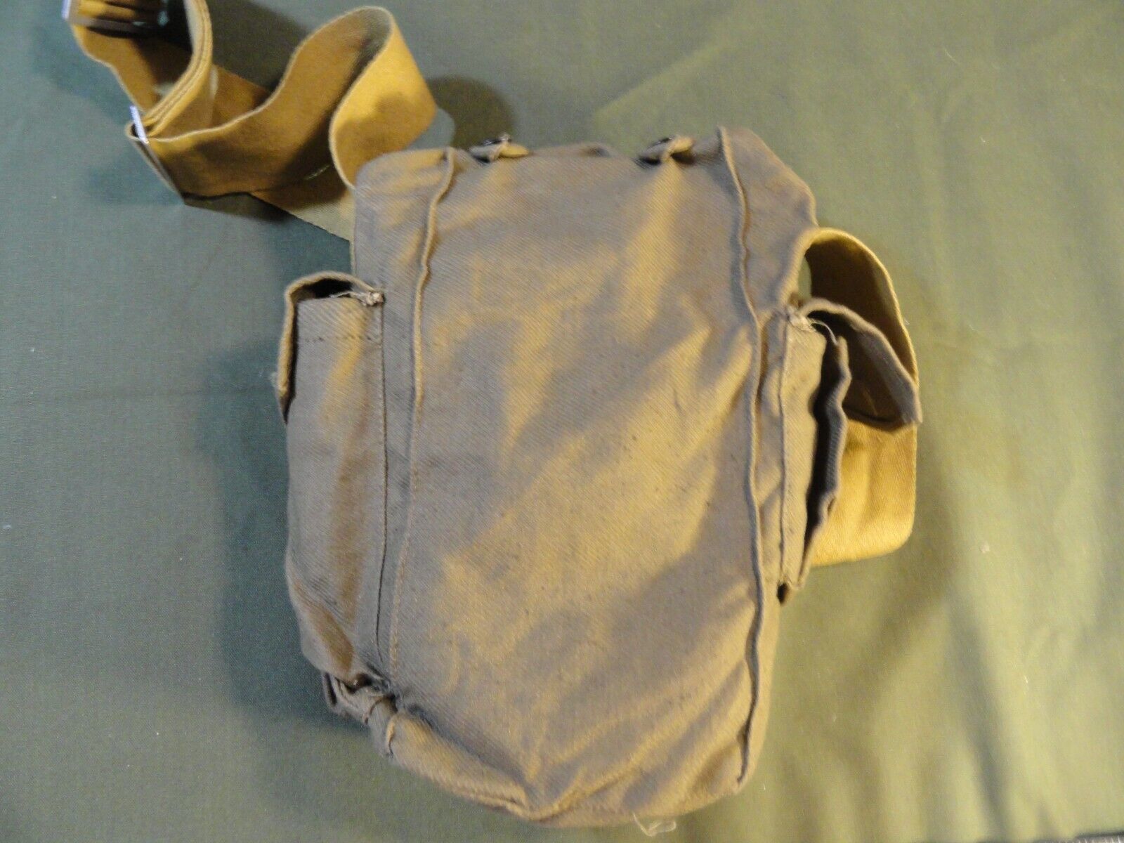 WWII SOVIET MILITARY MASK BAG POUCH W/ STRAP - $21.66