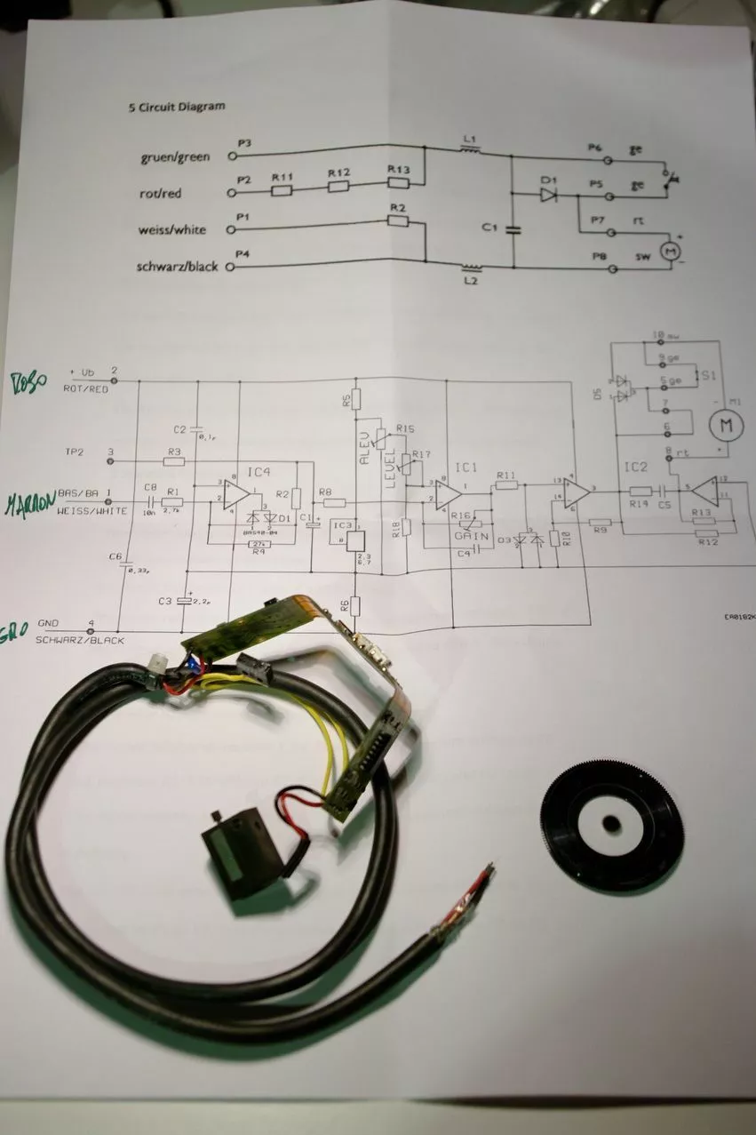 Schneider electronic iris with micro motor and circuits and light sensor... - $14.95