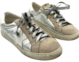 Nature Breeze Shoes Womens Size 8.5 White Gold Metallic Star Sneakers - $161.14 MXN