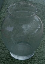 Nice 6&quot; Glass Vase, Very Good Condition, Gently Used Nice Shape - £11.86 GBP