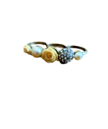 three finger roses and rhinestone ring size 8 - $5.54 CAD