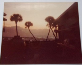 Vintage A View From the Atlantic Waves Motel Dayton Beach Florida 1982 - $1.99