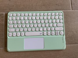 Wireless Bluetooth Keyboard with Touchpad 9.5”x6.75” Slim Portable Mint - €18,52 EUR