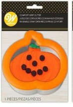 Pumpkin Comfort Grip Cookie Cutter Wilton - £4.64 GBP
