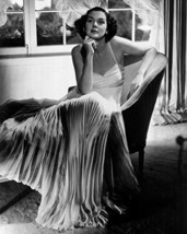 Rosalind Russell Relaxing In Flowing Gown On Chair 16X20 Canvas Giclee - £54.82 GBP