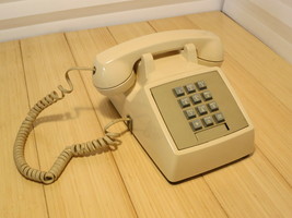 Vintage Western Electric 2500MMG Beige Push Button Telephone - £21.77 GBP