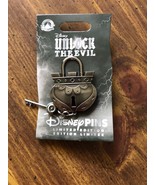 LOT OF 2 - Limited Edition Disney Parks Collection Pin!! Unlock the Evil!!! - $565.67 MXN