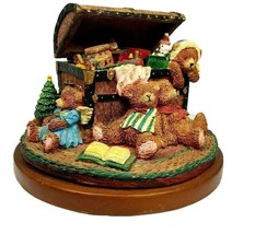 Russ Berrie &amp; Co Bears from the Past #1758 Resin Christmas Bears Figurine Attic - £10.24 GBP