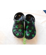 Crocs Classic Hemp Leaf Clog Men&#39;s 13 Slip on Shoes 207296-001 Black Green - £59.13 GBP