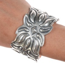 6.75&quot; Cody Sanderson Navajo Heavy Repousse silver cuff bracelet - £747.84 GBP