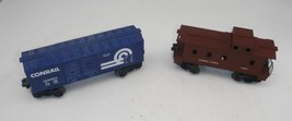 Lot Of 2 Lionel Train Cars - 6017 Caboose &amp; CR9001 Boxcar - £20.41 GBP