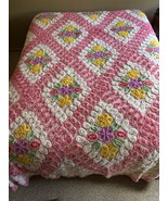 GORGEOUS VINTAGE CHENILLE BUBBLE GUM PINK  COLORFUL FLOWERS BEDSPREAD 86... - $400.55 CAD