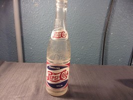 RED, WHITE AND BLUE DOUBLE DOT PEPSI COLA BOTTLE FROM BLOOMINGTON IL SI 344 - $72.89
