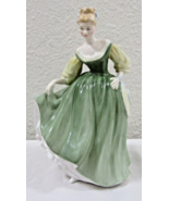 Royal Doulton Bone China Figurine Fair Lady HN2193 Woman in Green Dress - $1,103.72 MXN