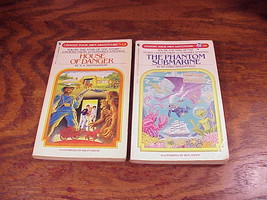 Lot of 2 Choose Your Own Adventure Series Paperbacks Books, no. 15, 26, CYOA - £6.34 GBP