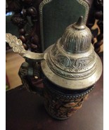 COVERED STEIN GERMANY BROWN RELIEF TAVERN DRINKERS  9&quot; TALL  - $1,411.25 MXN