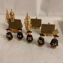 Vintage wooden village set with Carolers, Christmas village - £19.82 GBP