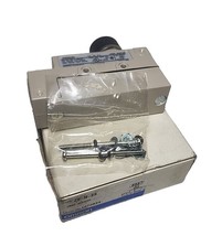Omron ZE-N-2S Limit Switch 1/2&quot; NPT 15 Amp 480 VAC Type 1 ZEN2S - $54.45