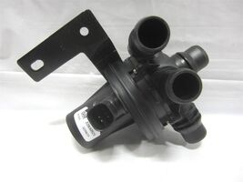 OEM 2011-2015 Chevy Volt 2014 Cadillac ELR Radiator Auxiliary Pump Contr... - $33.65