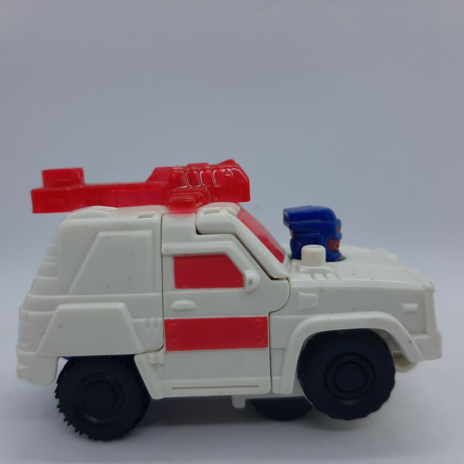Red Alert Transformers ~ Mcdonalds Happy Meal Friction Toy ~ 2002 Item image 3