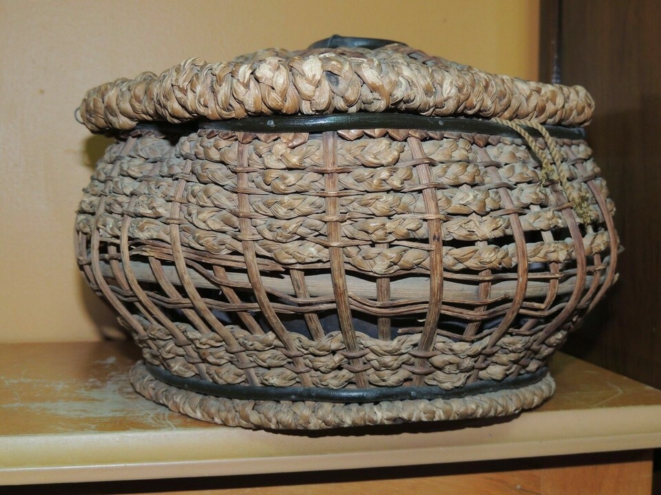 Hand Made Sewing Basket Wicker / Rush woven Grass / Reed Silk lined Antique Item image 4