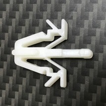 8 PCS Retainer Grille clip For Toyota Pickup 4Runner Truck Tacoma Camry - $202.80 MXN