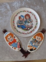 Vintage Raggedy Ann &amp; Andy Wall Ceramic Plaques &amp; Oneida Deluxe 3101 Plate 1969 - £12.32 GBP